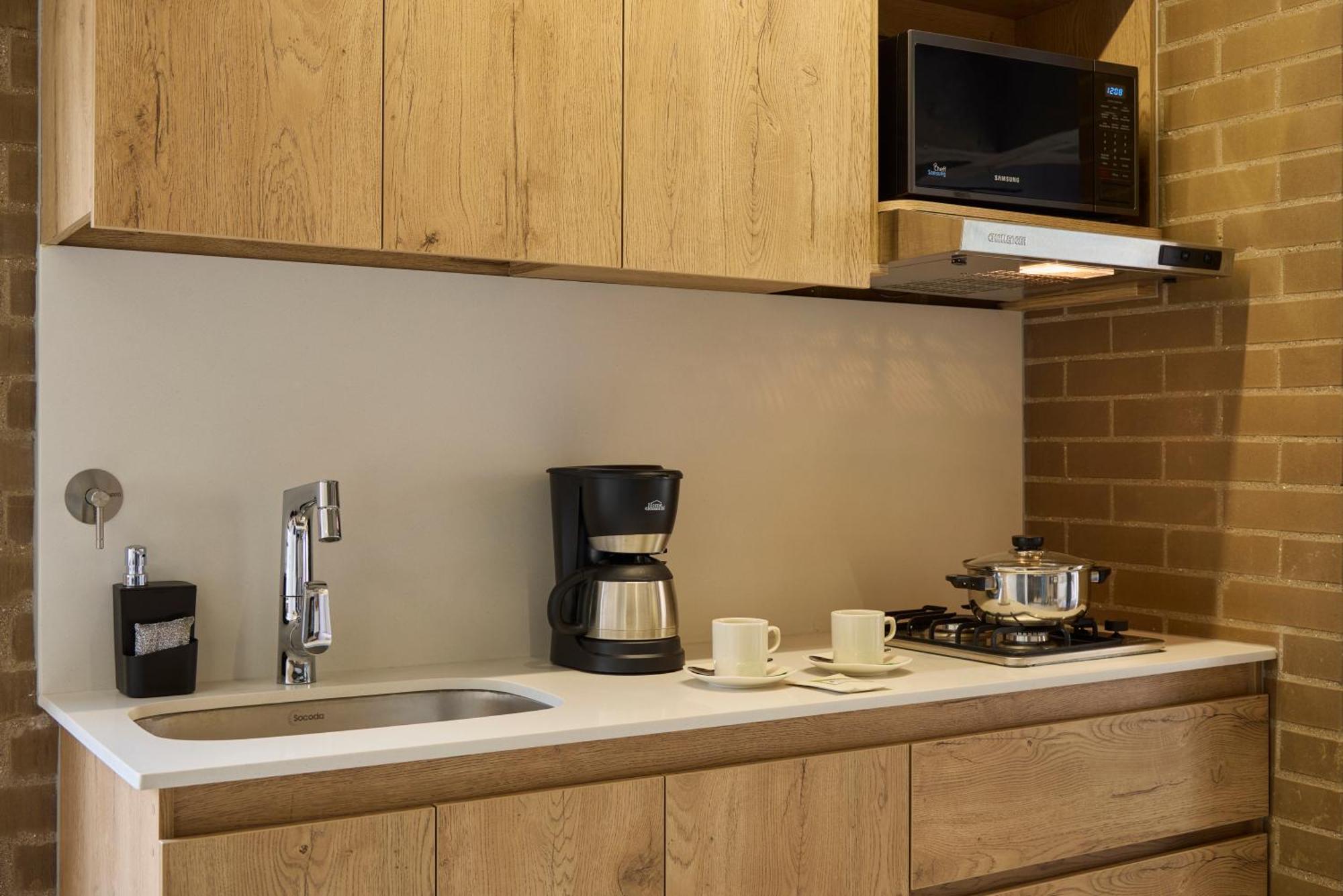30 Living Suites Медельин Экстерьер фото